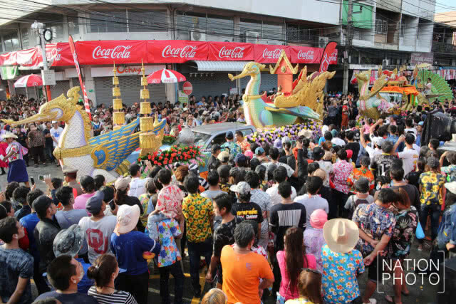 สุดชื่นฉ่ำ! สงกรานต์พระประแดง(ภาพชุด)
