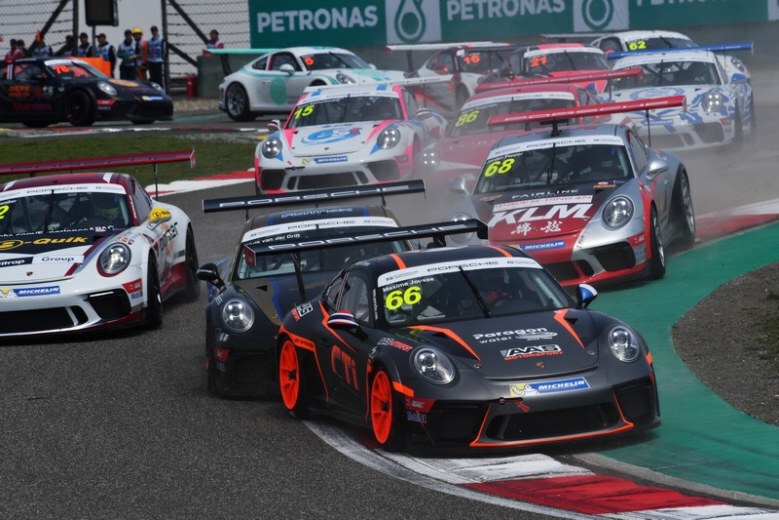 ทีมไทยคว้าอันดับ 2 โพเดี้ยม Porsche Carrera Cup 2018 สนามแรก