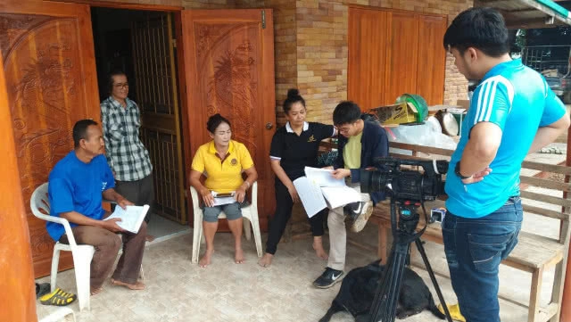 รักโลก by วชิรวิทย์ | ค่าโง่เหมืองทอง