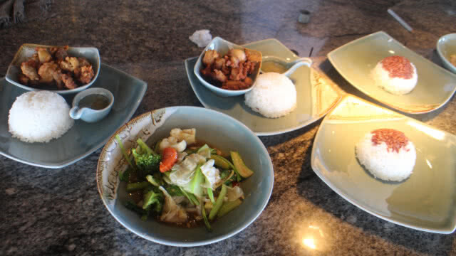 "U can eat Meet กับ ปูน : เบญจรงค์ ห้องอาหารไทยรสดี  ยกมาไว้ที่ ดุสิตมัลดีฟส์