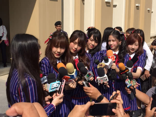 "BNK48" อึ้ง!! เจอ"ลุงตู่"ครั้งแรกตัวใหญ่ใจดีกว่าที่คิด