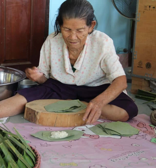 ทำข้าวหมากสูตรโบราณขาย ดับกระหายคลายร้อน