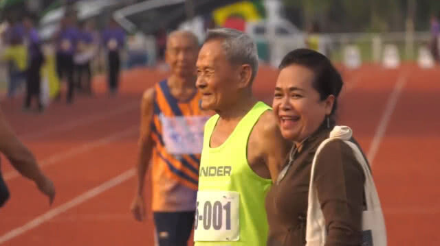 อายุไม่ใช่อุปสรรค คุณปู่วัย 98 คว้าทองวิ่ง 100 เมตร ด้วยเวลา 24.59 วินาที