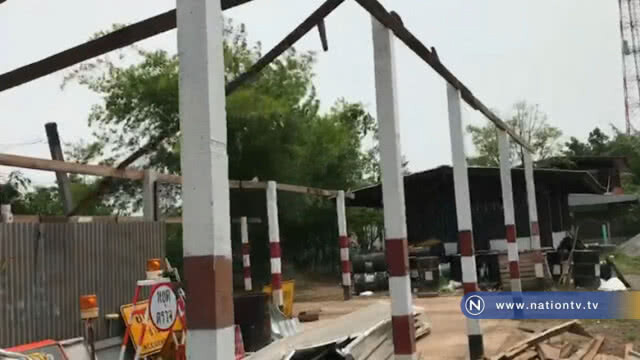 พายุฤดูร้อนหอบลูกเห็บถล่มบ้าน วัดและสถานที่ราชการพังเสียหาย