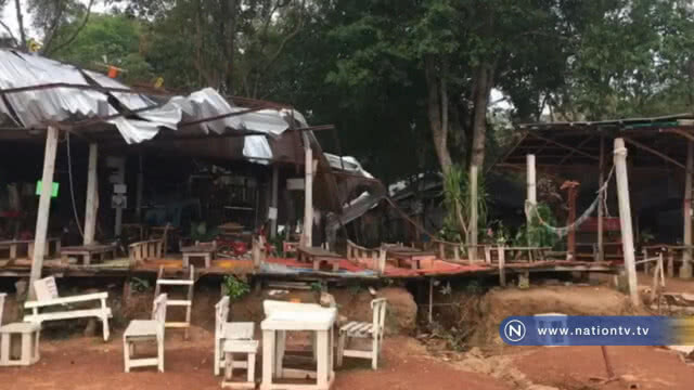 พายุฤดูร้อนหอบลูกเห็บถล่มบ้าน วัดและสถานที่ราชการพังเสียหาย