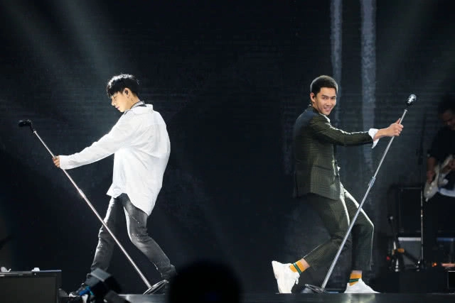 ที่สุดแห่งความฟิน อินไปกับความรักของแฟน-เป๊ก ใน เป๊ก ผลิตโชค เฟิร์สเดท คอนเสิร์ต