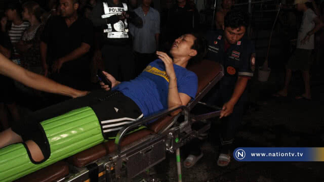เพลิงพิโรธทาวน์เฮ้าย่านอุดมสุข ลาม 3 หลัง ชาวบ้านหนีตายอลหม่าน ตร.คาดไฟฟ้าลัดวงจร