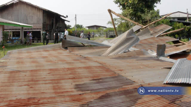 พายุฤดูร้อนถล่มพื้นที่ "แม่ลาว" บ้านเรือนเสียหาย100หลัง