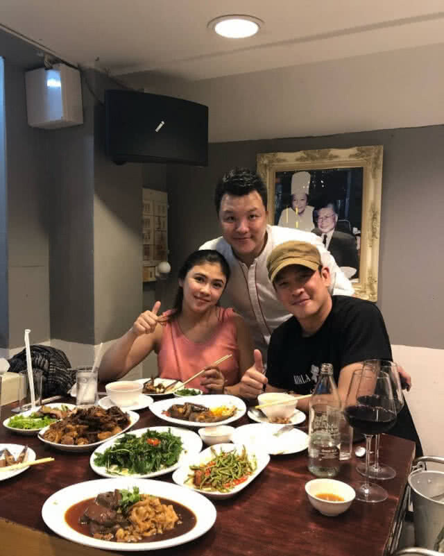 คลอดแล้ว! "น้องโพธิ์" ลูกชาย พ่อชาคริต กับแม่แอน(คลิป+ภาพ)