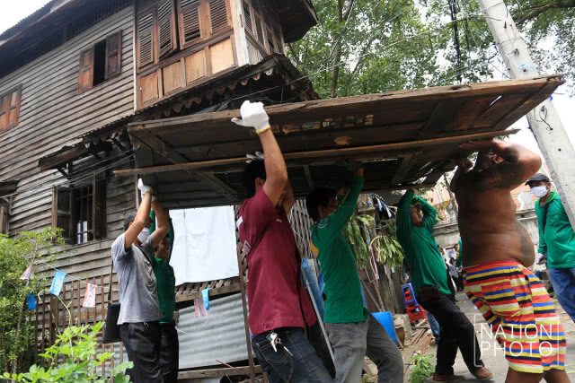 รื้อชุมชนป้อมมหากาฬ