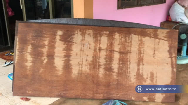 พายุฤดูร้อนพัดหลังคาปลิวฝนตกซ้ำอีกน้ำเข้าบ้านเดือดร้อนหนัก