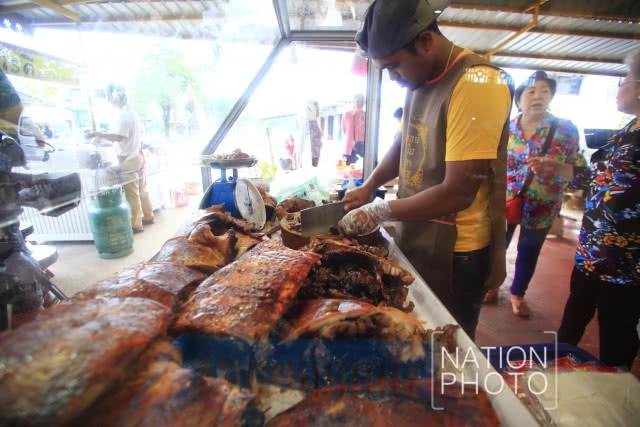 กว่าจะมาเป็น "หมูย่างเมืองตรัง"(ภาพชุด)