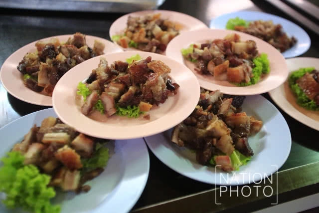 กว่าจะมาเป็น "หมูย่างเมืองตรัง"(ภาพชุด)