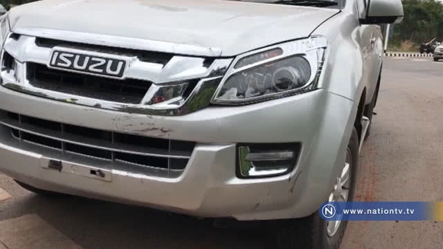 กระบะชนจักรยานยนต์เจ็บกลางสี่แยก