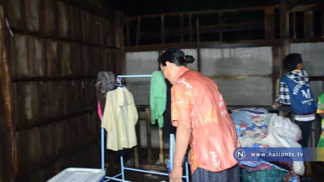 พายุฤดูร้อนพัดถล่ม "ไม่กี่นาที" บ้านพังไม่รู้ตัว