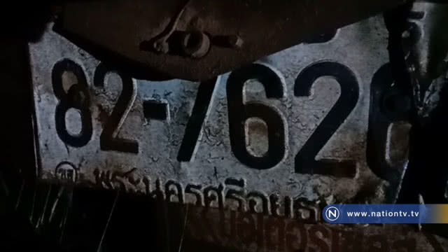รถ 6 ล้อวิ่งฝ่าสายฝนจะพาเพื่อนไปส่ง รพ.เสียหลักพุ่งชนต้นไม้ข้างทางตายสยอง