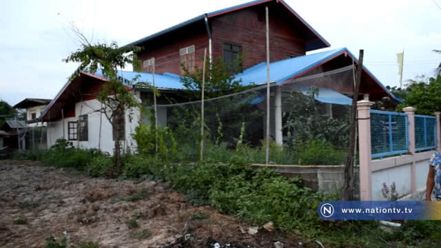 สองตายายเขียนป้ายติดหน้าบ้าน "วอนโจรคืนเงินครึ่งล้าน"