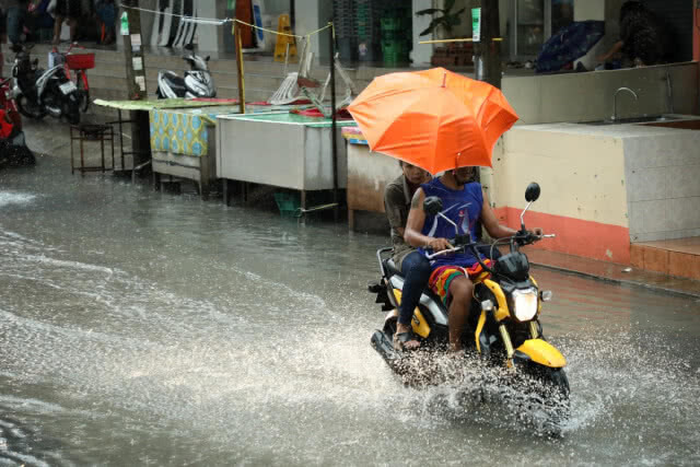 เปิด 4 ปัจจัยที่ทำฝนตกยาวถึง 3 พ.ค.