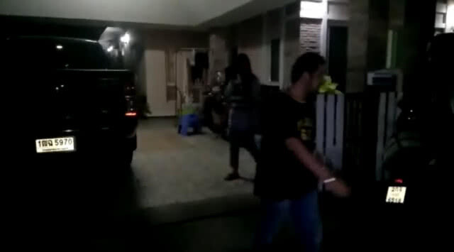 (คลิปข่าว) หนุ่มเศร้า!
โจรงัดบ้าน ขโมยเกลี้ยง
"สินสอด"เก็บไว้เตรียมวิวาห์
