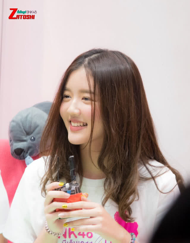 เผยโฉม! BNK48 รุ่น 2 ทั้ง 27 คน(ภาพ)