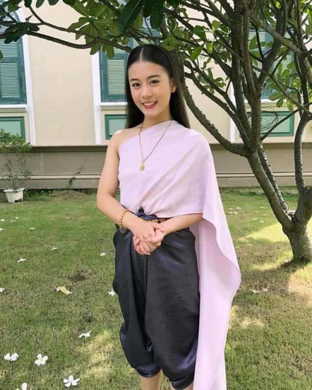 ลูกสาวพี่หมื่น-แม่การะเกด "น้องฟ้อนด์" ได้เป็น BNK48 รุ่น 2