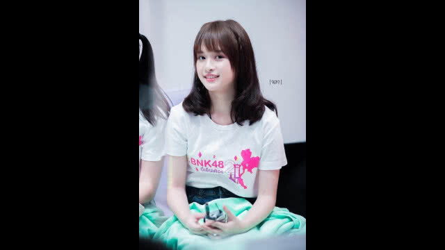 เผยโฉม! BNK48 รุ่น 2 ทั้ง 27 คน(ภาพ)