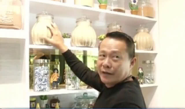 ชาวบ้านยังเชื่อมั่น!! "หมอแสง" เดินหน้าแจกสมุนไพร