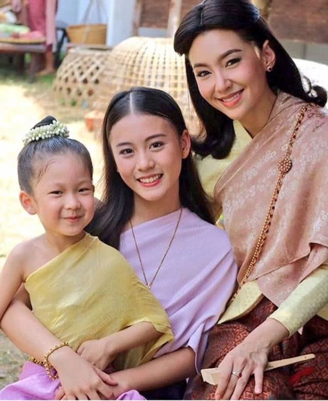 ลูกสาวพี่หมื่น-แม่การะเกด "น้องฟ้อนด์" ได้เป็น BNK48 รุ่น 2