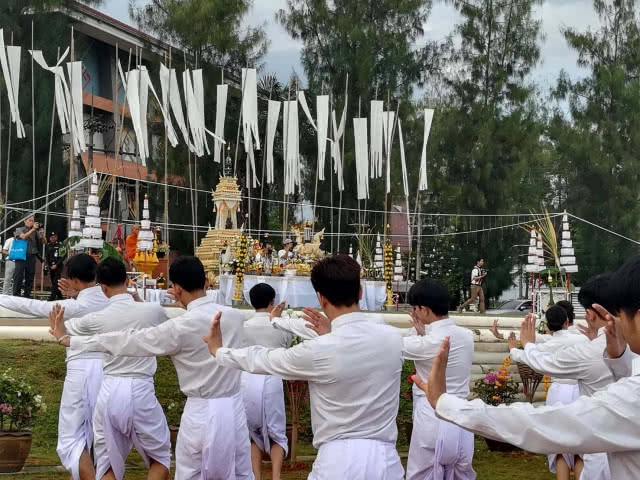 "ม.ขอนแก่น" จัดพิธีเบิกฟ้าขอขมาแถนไท้ ก่อนสร้างเมรุลอย "หลวงพ่อคูณ"