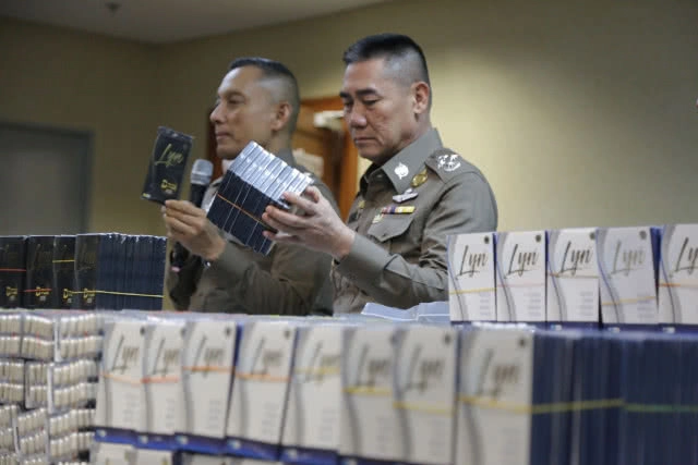 แถลงจับสินค้า LYN (ลีน) มูลค่ากว่า 24 ล้านบาท หลังพบผู้เสียชีวิตแล้ว 4 ราย