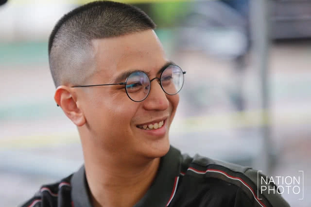 "ไอติม" หลาน "อภิสิทธิ์" รายงานตัวทหารกองประจำการ