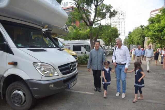 ท่องเที่ยวถึงไทยสุดประทับใจ เยอรมนีถึงไทย ขับกว่า 35,000 กม.