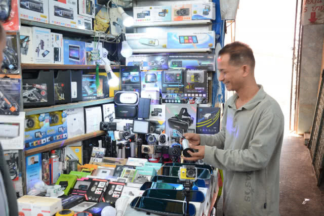 เลขาธิการสคบ. ลงพื้นที่ตลาดชายแดนแม่สาย