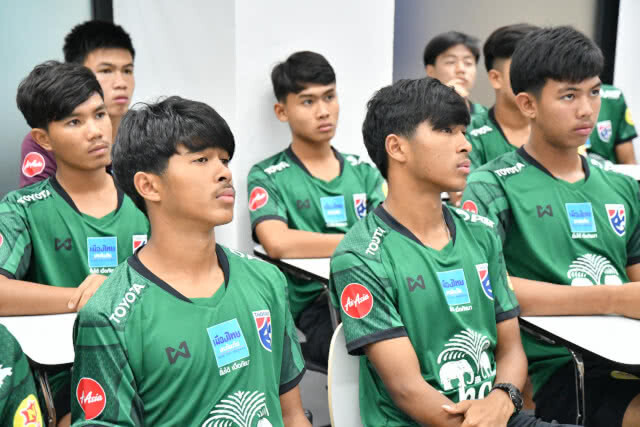 34 แข้ง ช้างศึก ยู16 รายงานตัว, โค้ชดาตย้ำต้องซ้อมเข้มข้นเหมือนแข่งขันจริง