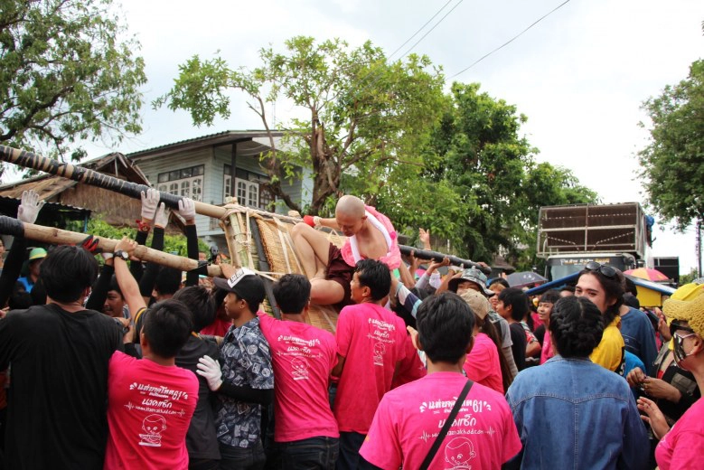 (ภาพชุด) หาชมยาก !! "แห่นาคโหด" ที่เดียวในโลก