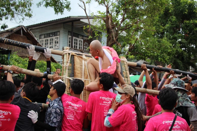 (ภาพชุด) หาชมยาก !! "แห่นาคโหด" ที่เดียวในโลก