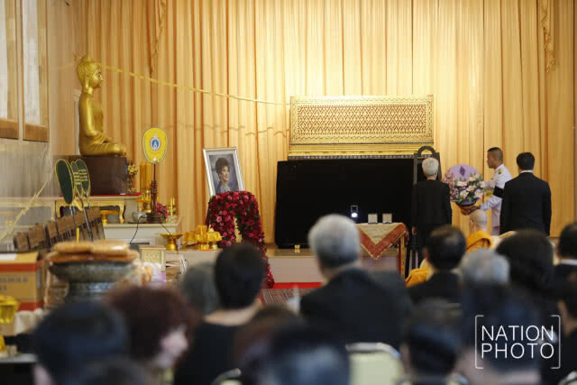 พระราชทานน้ำหลวงอาบศพ นางสวลี ผกาพันธุ์ (ภาพ)