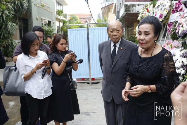 พระราชทานน้ำหลวงอาบศพ นางสวลี ผกาพันธุ์ (ภาพ)