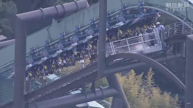 (คลิปข่าว) รถไฟเหาะญี่ปุ่นหยุดค้างกลางอากาศ ต้องนั่งกลับหัว 2 ชั่วโมง