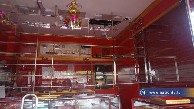 โจรแสบ !! เจาะฝ้าเพดานร้านทอง กวาดทรัพย์กว่า 1 แสนบาท