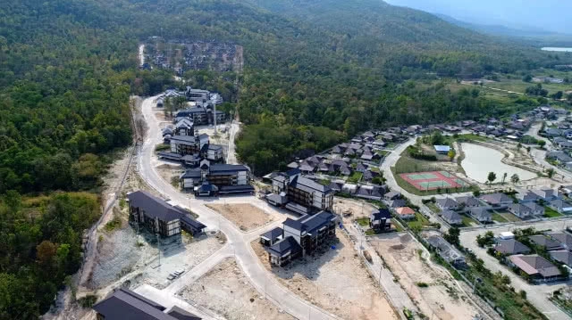 เปิดภาพมุมสูง "ป่าแหว่ง" แบบ Exclusive