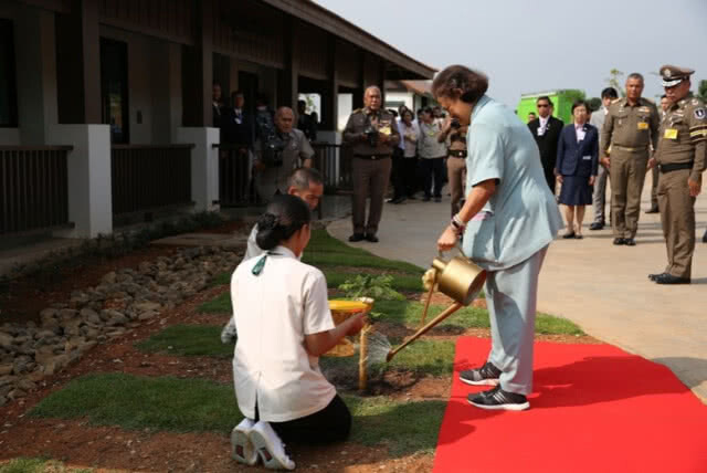 สมเด็จพระเทพฯ ทรงเสด็จเปิดศูนย์เรียนรู้ทางการเกษตร