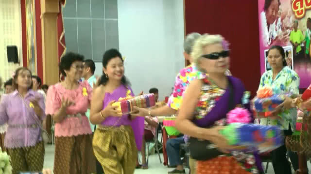 ผู้สูงอายุ เต้นลืมแก่!! งานผู้สูงอายุสุขใจสูงวัยอย่างมีคุณค่า