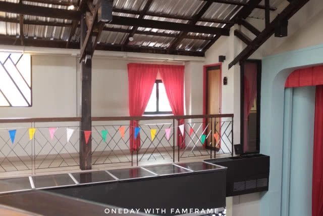 "PRINCE"
จากโรงบ่อน สู่ โรงหนัง 
จากโรงหนัง(R) สู่ โรงแรม