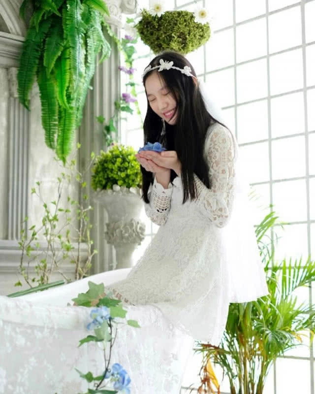 ยาวไป ยาวไป "อร BNK48" ส่งใจเชียร์หงส์ ลิ่วชิงยูซีแอล