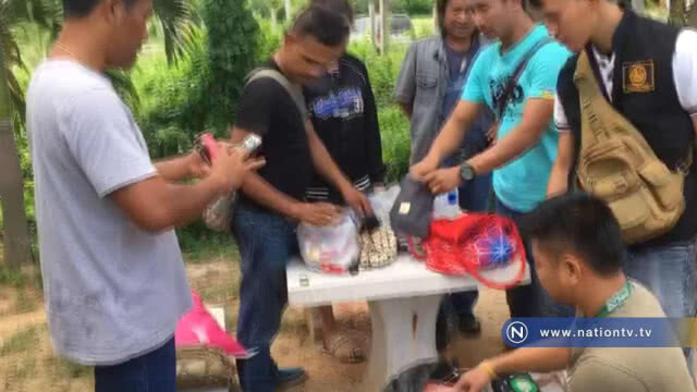 สามีถูกจับ "ภรรยาเดินยาแทน" ตำรวจรวบคาหนังคาเขา