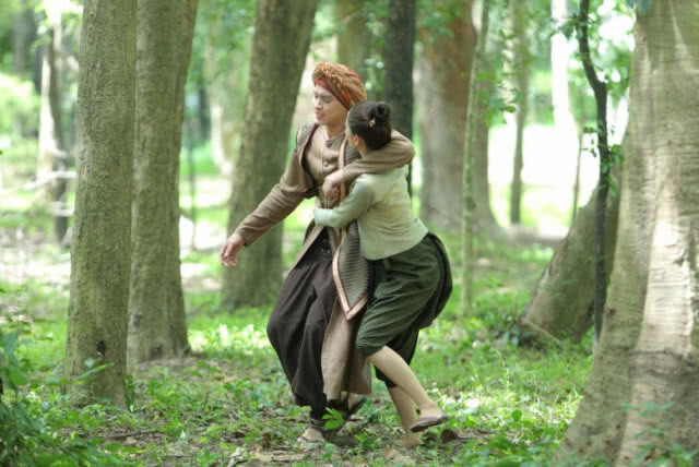 "หนึ่งด้าวฟ้าเดียว" คืนนี้
ในจอว่า"ฟิน"แล้ว
นอกจอ 'แต้ว-เจมส์' ฟินหนักกว่า!