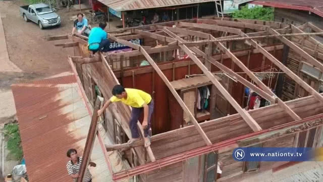 พายุถล่ม! บ้านพังเสียหาย 2 อำเภอ