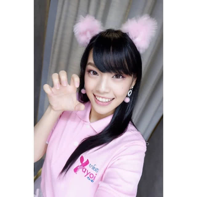 กรี้ดสลบ!! "ปลื้มจิตร์" มอบเสื้อแข่ง พร้อมลายเซ็นอวยพรวันเกิด "เฌอปราง BNK48"