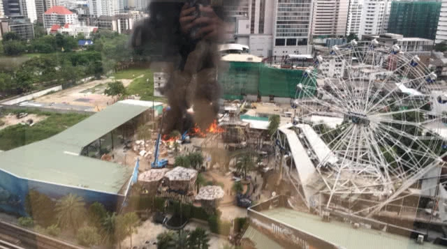 ไฟไหม้ไดโนซอร์แพลนเน็ต ซ.สุขุมวิท22